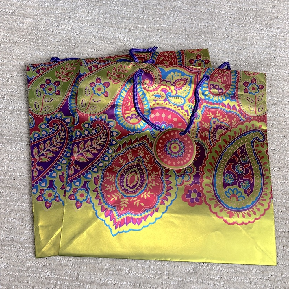 2 Pleasingly Paisley Metallic Gift Bags & Tags